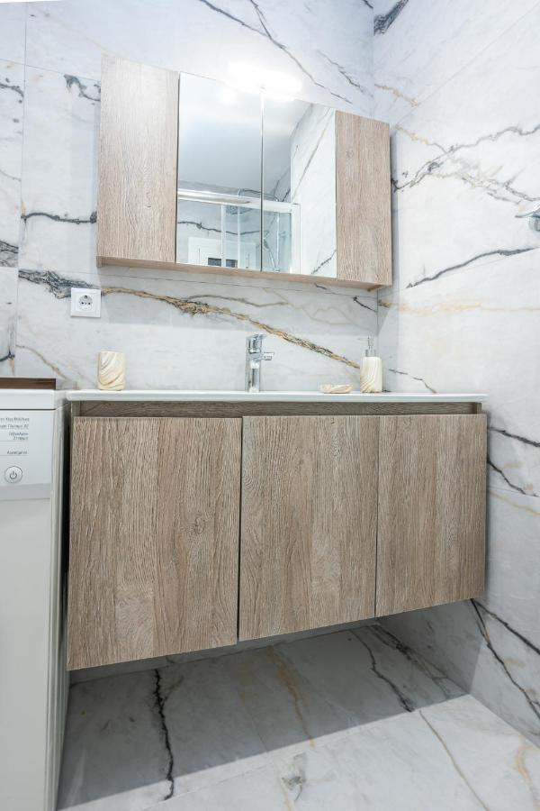 Luxury Downtown Apartment E1 Солун Екстериор снимка