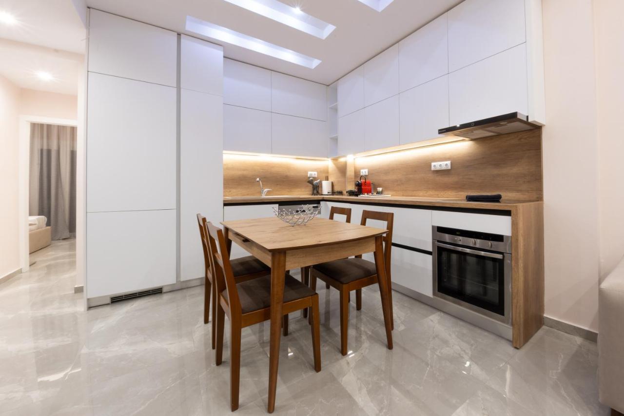 Luxury Downtown Apartment E1 Солун Екстериор снимка