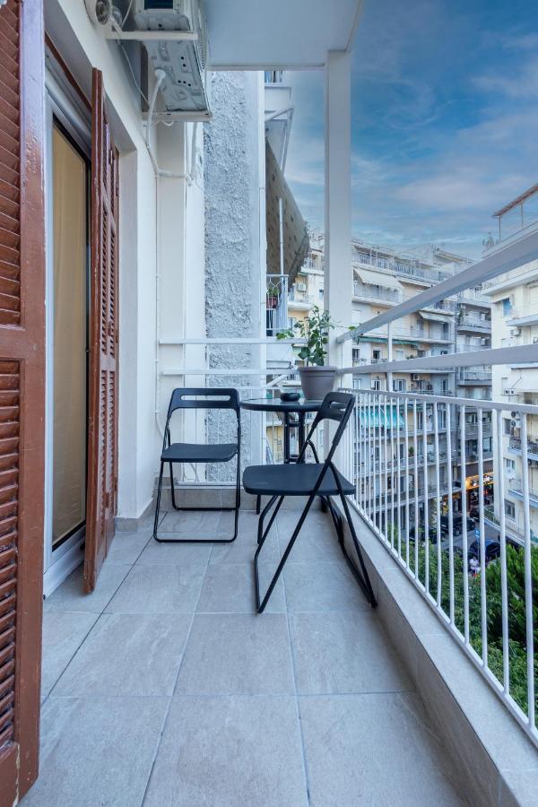 Luxury Downtown Apartment E1 Солун Екстериор снимка