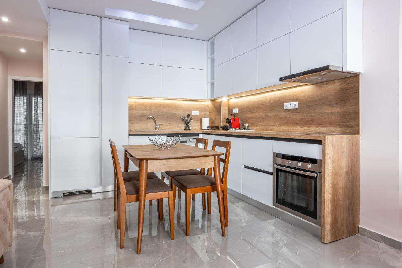 Luxury Downtown Apartment E1 Солун Екстериор снимка